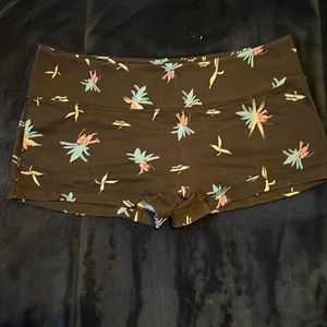 Vull Sport booty shorts, size small